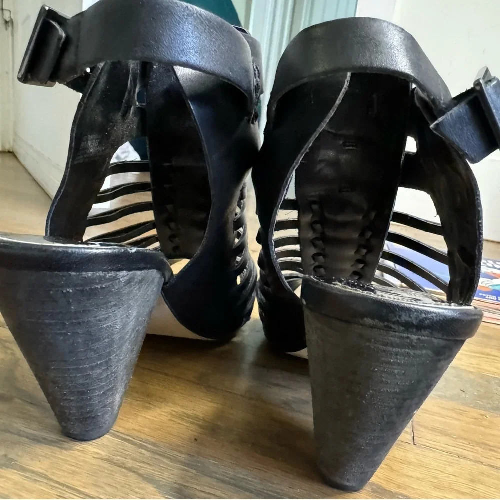 Vince Camuto Estelli Black Leather Caged Wedge Sandals Size 8